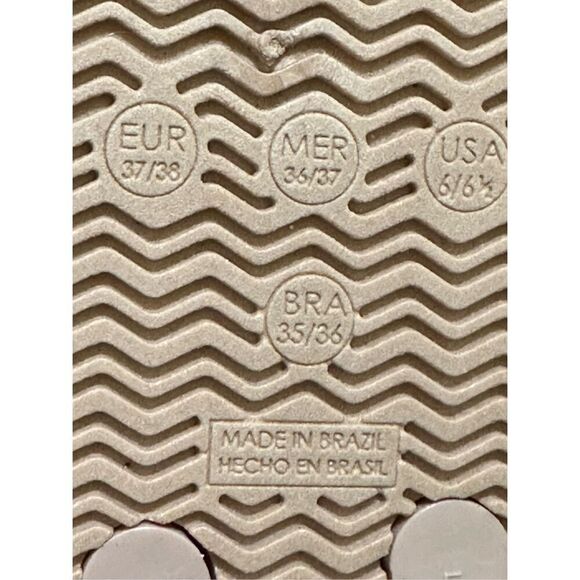 Prego tan Rhinestonesl Flip Flops Beach  Size 6-61/2 A813 - Picture 3 of 3